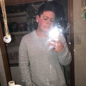 Meet your Posher, Kasey